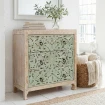 meble indyjskie rzeźbiona komoda drewniana isha turkusowy front i bielony korpus