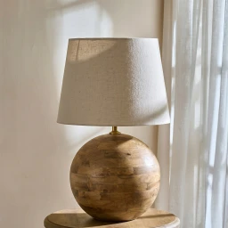 Postarzana Lampa Drewniana w Kształcie Kuli – Styl Vintage Loft