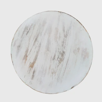 okrągły blat stolika z góry biała farba mocno przecierana styl shabby chic woskowane drewno