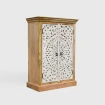 komoda indyjska dwudrzwiowa rzeźbiony front rozeta mandala biała farba shabby chic naturalne mango skos