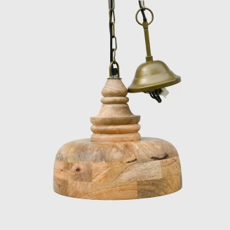 lampa sufitowa z podsufitka mosiezna i lancuchem rzut na calosc