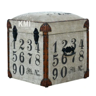 Loftowa pufa‑kufer z nadrukami – kwadratowa 45 × 45 cm