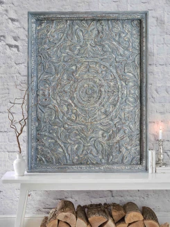 drewniany panel  rzeźbiony szary przecierany 90x125