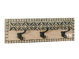 Styl boho – drewniany wieszak do przedpokoju