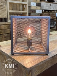 mała lampa loftowa na komodę szafkę metalowa siatka szara