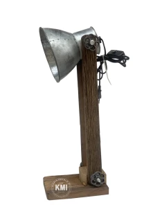 mała loftowa lampa biurkowa ze starego drewna i metalu