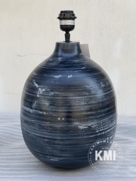 Czarna Lampa Stołowa – Postarzany Metal w Stylu Loft