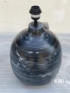 Industrialna lampa na stolik nocny lub biurko