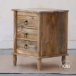 meble w stylu boho drewniana szafka nocna z szufladami naturalna