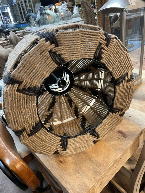 lampa jutowa sufitowa - widok wnętrza