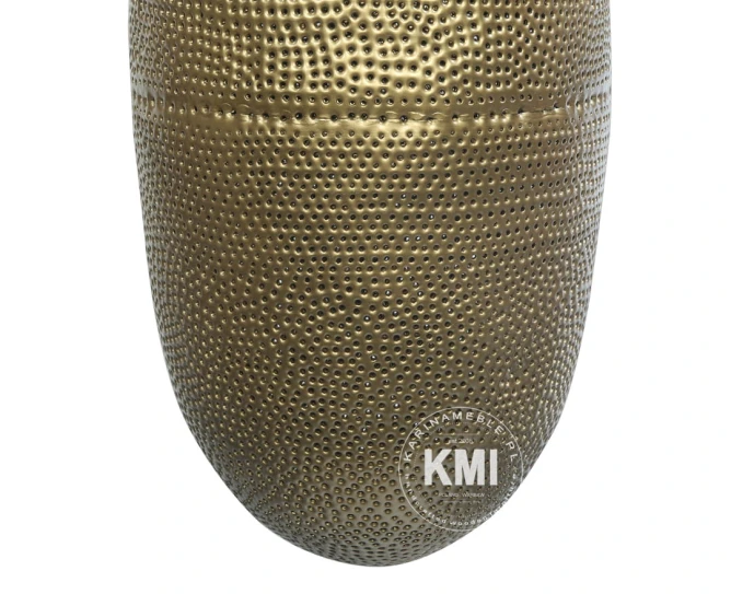 metalowa lampa indyjska - złoty kolor