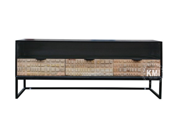 Szafka RTV CHECKERS 140 cm – drewniana, geometryczne fronty, półka i szafki, styl loftowy