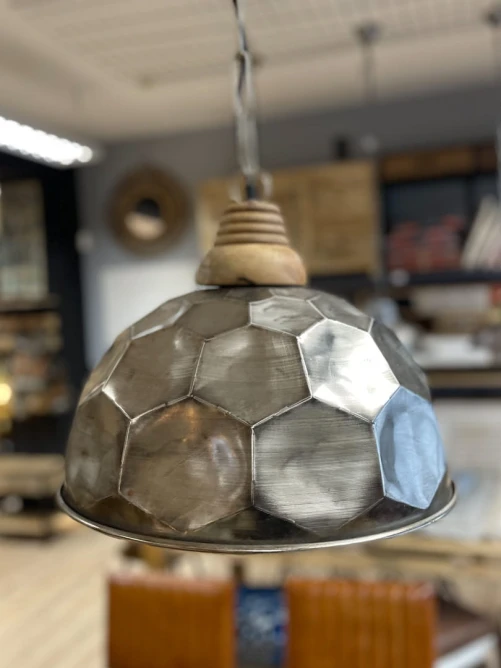 Nowoczesna lampa loftowa z trwałego metalu