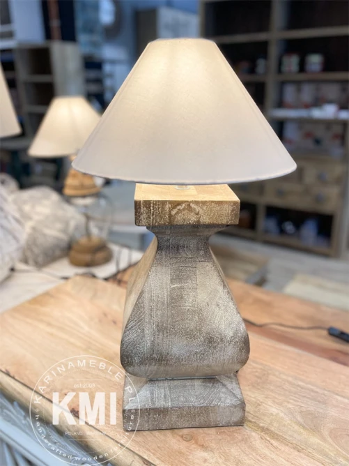 meble drewniane lampa stołowa postarzana baza bez abażura