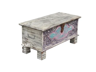 meble indyjskie przedpokój drewniana skrzynia boho kolorowa