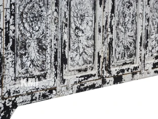 Biała Komoda Rzeźbiona z Drewna Mango Secret Garden 182 cm