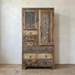 Wysoka komoda z drewna z recyklingu Gypsy 150cm kolorowa rzeźbiona meble kolonialne