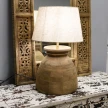 drewniana lampa stołowa rustykalna
