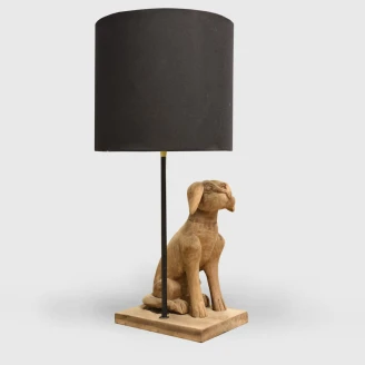 lampa stojąca z litego drewna rzeźba psa czarny abażur gwint E27