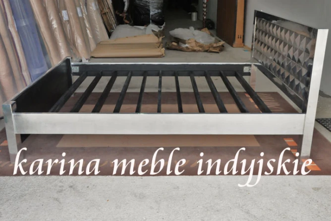 srebrne łóżko Cristal 160x200 meble indyjskie nowoczesne z zagłówkiem w romby