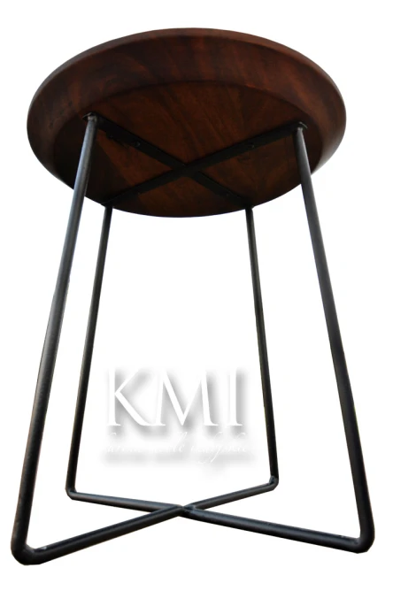 stolik na metalowych nogach LHAT013LB