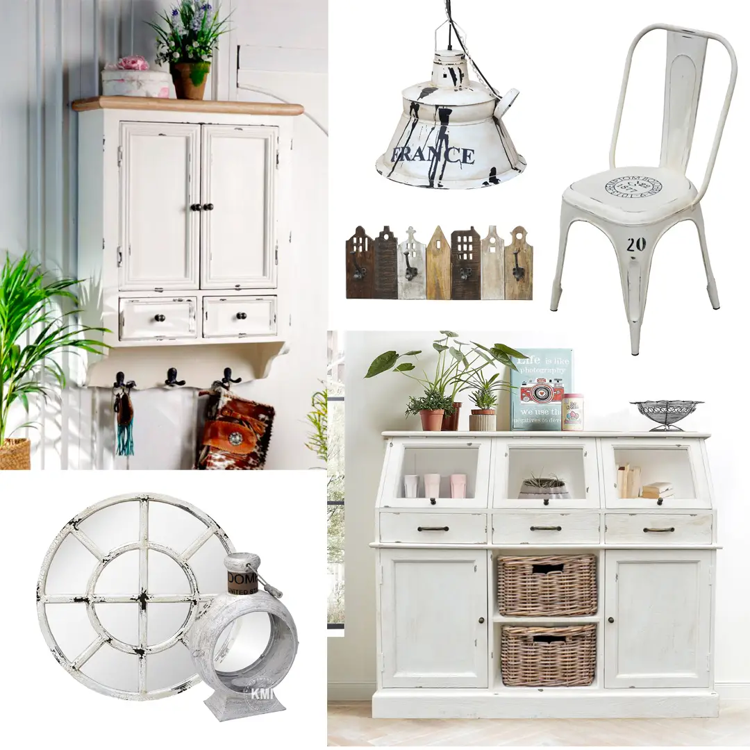 Biały bufet, lustro w drewnianej ramie i wiszący wieszak w stylu shabby chic. Meble drewniane i indyjskie o przecieranym wykończeniu