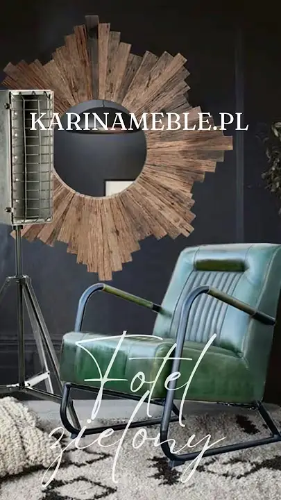 Prezentacja wideo: Komfortowy fotel w stylu industrialnym wykonany z zielonej skóry naturalnej z charakterystycznymi pionowymi przeszyciami na oparciu, osadzony na czarnej metalowej konstrukcji, zaprezentowany w ciemnym, klimatycznym wnętrzu na tle industrialnej lampy stojącej oraz dużego okrągłego lustra w ramie z promieniście ułożonych kawałków drewna, stojący na jasnym, wzorzystym dywanie – Meble Loftowe / Vintage